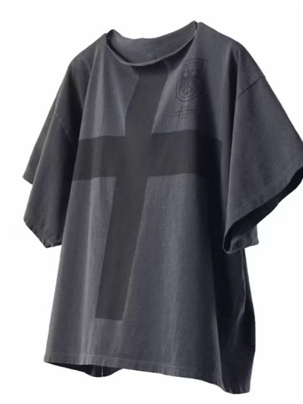 New Kanye West VULTURES
Oversized Black Cross Graphic Tee